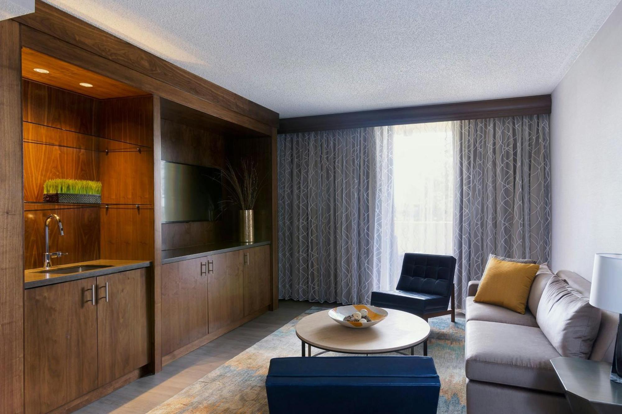 Greensboro-High Point Marriott Airport Exterior foto